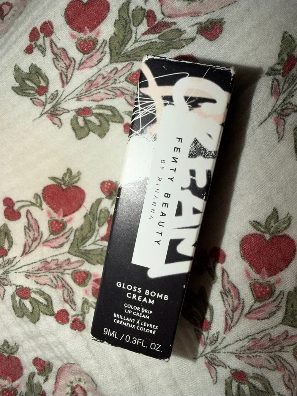 Fenty Beauty Gloss Bomb Cream Lip Cream -  Honey Waffles